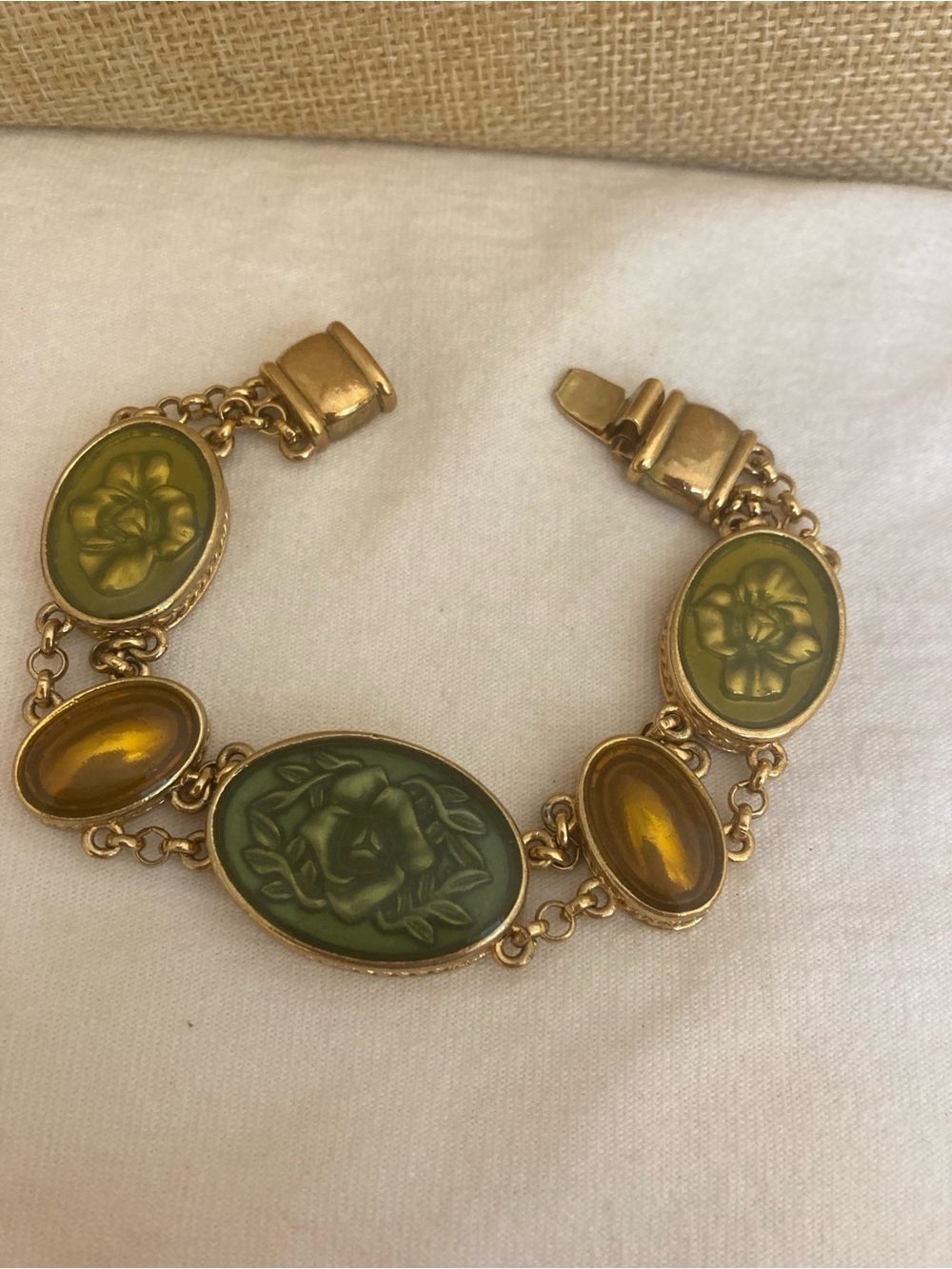 Liz Claiborne Vintage Green Golden Gold Tone Panel Bracelet